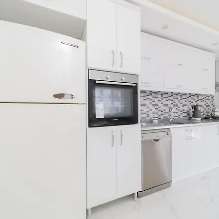 Apartment Furnished Flat W Balcony 2 Min To In