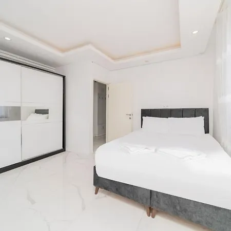 Furnished Flat W Balcony 2 Min To In Antalya
